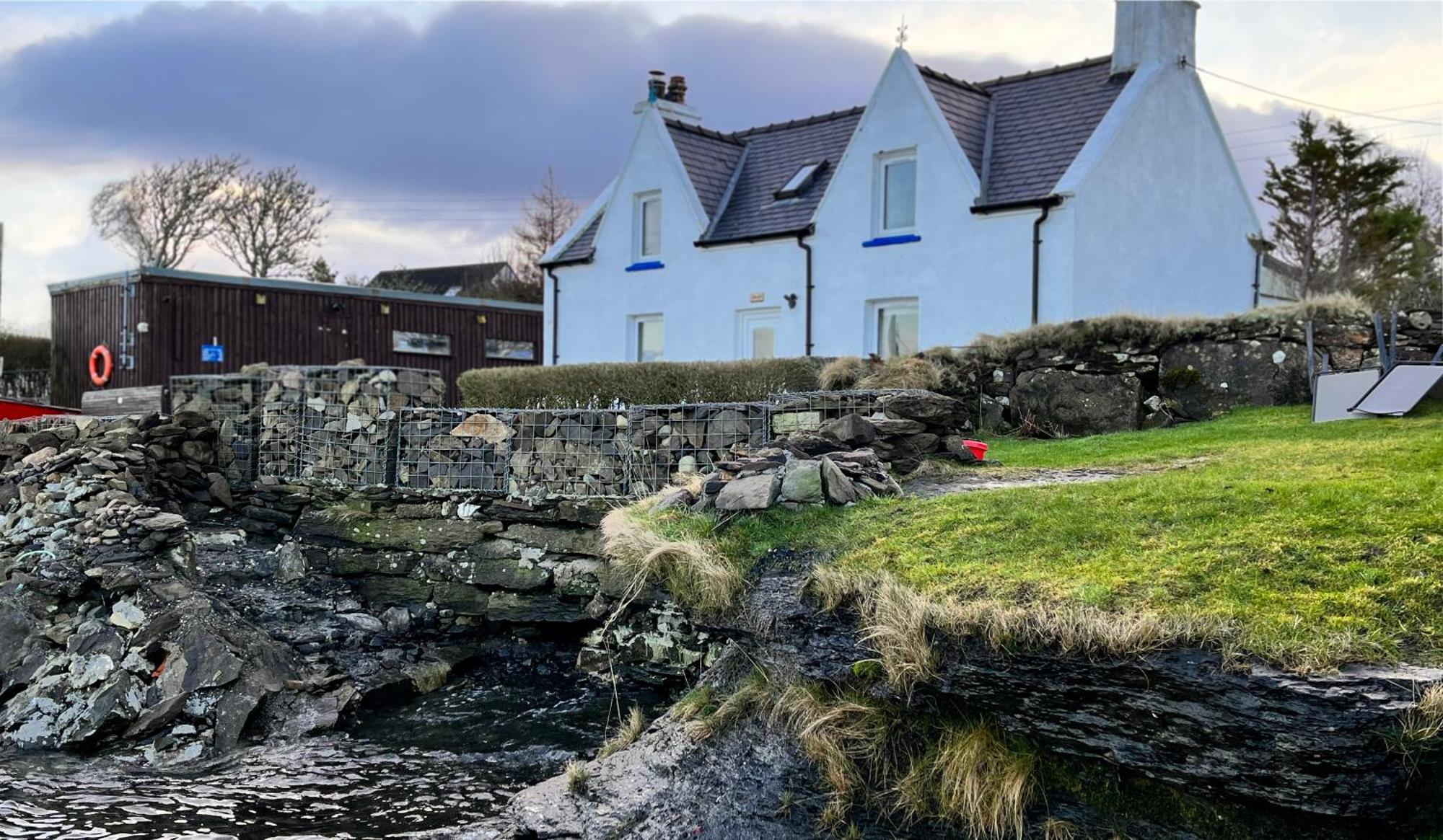 Carnmhor, Isle Of Skye - Stunning 242 Year Old Cottage On Its Own Sea Shore! Breakish Eksteriør bilde