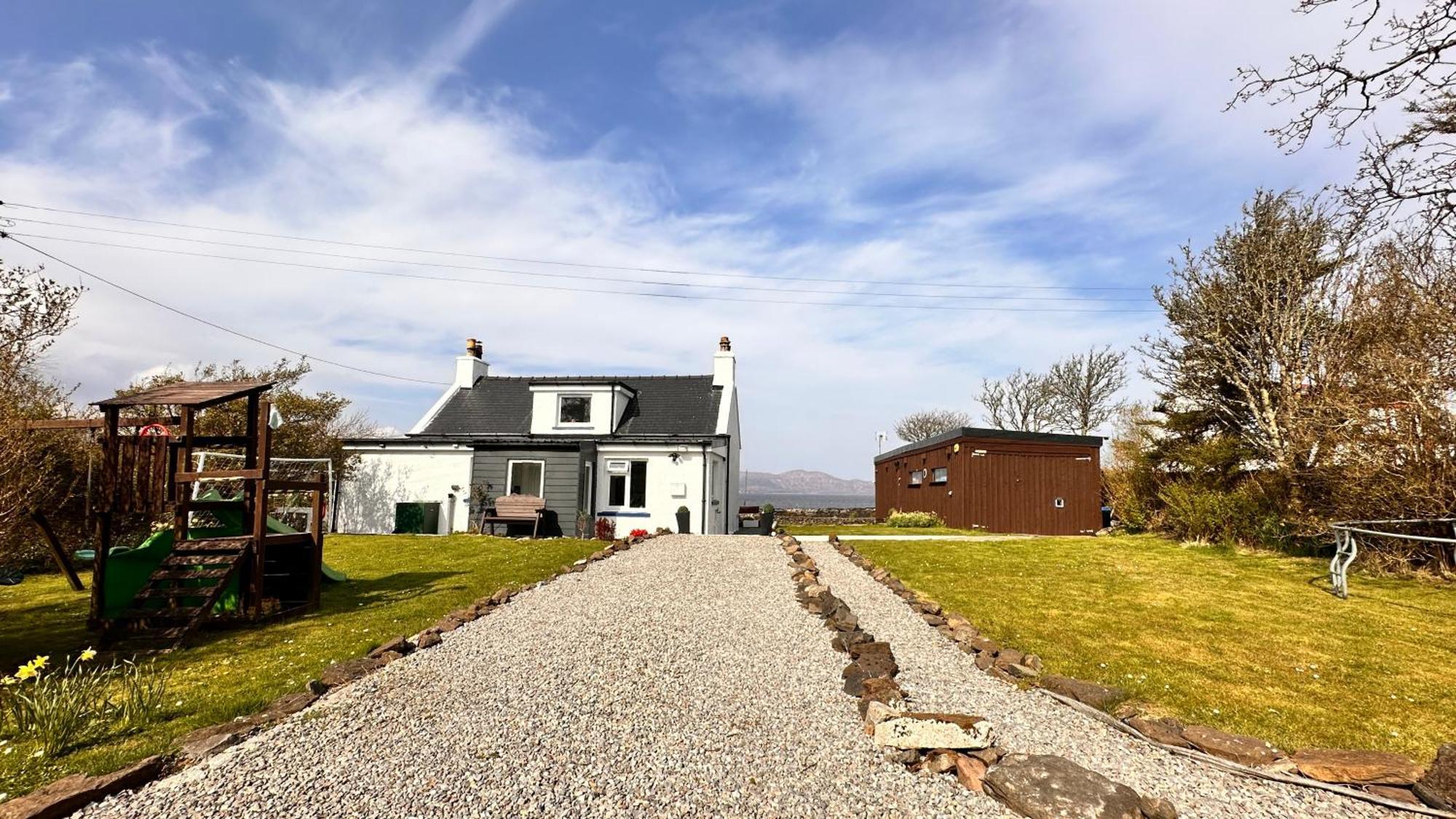 Carnmhor, Isle Of Skye - Stunning 242 Year Old Cottage On Its Own Sea Shore! Breakish Eksteriør bilde